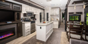 Logan Martin Lake Retreat